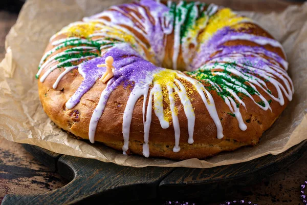 King cake for Mardi Gras — Stock Photo, Image