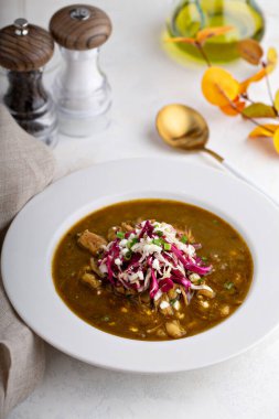 Yeşil biberli tavuk çorbası