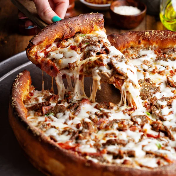 Mélyhúsos pizza — Stock Fotó