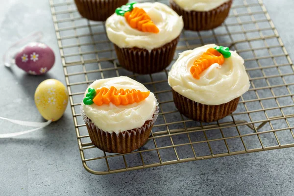 Carrot cake cupcakes for Easter — Stock Photo, Image