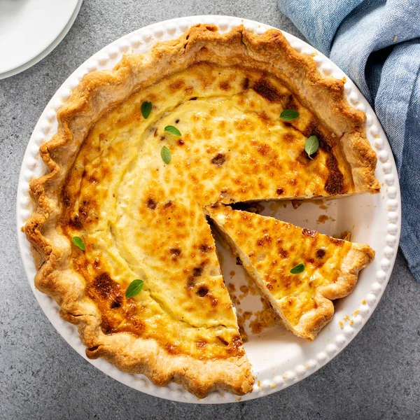 Quiche lorraine for breakfast — Stock Photo, Image