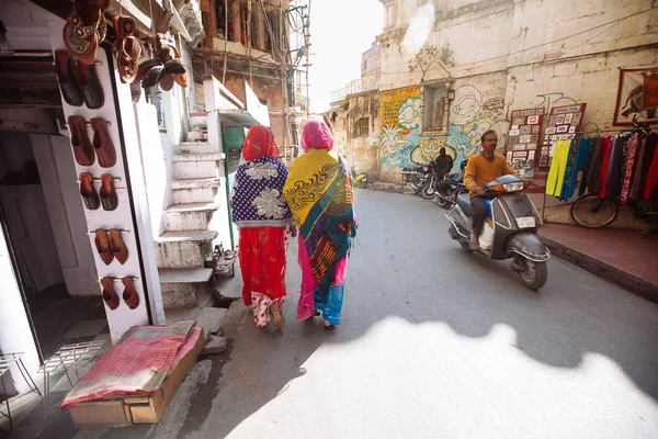 Udaipur, India - 12 maart 2017: De mening van de straat in Udaipur — Stockfoto