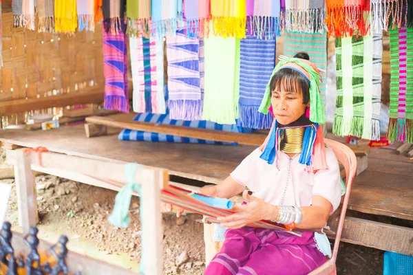 Mae Hong Son, Chiang Mai, Tayland - 21 Kasım 2013: tanımlanamayan — Stok fotoğraf