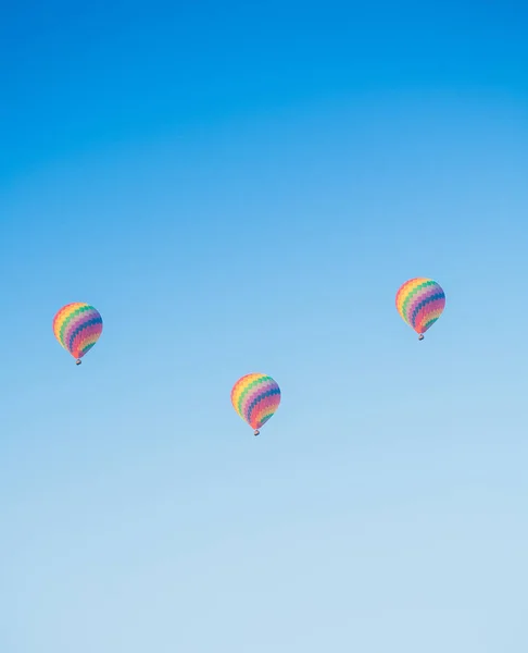 Luftballong på himlen i laos — Stockfoto