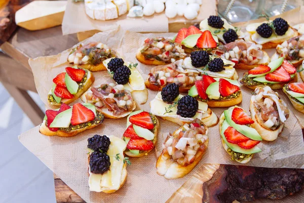 Güzel yemek Ziyafet tablo dekore edilmiş 