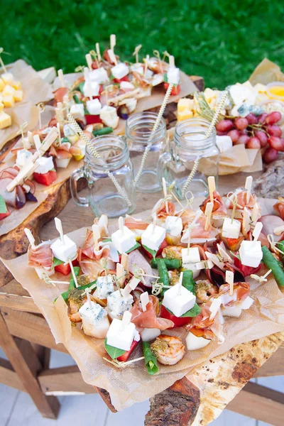 Güzel yemek Ziyafet tablo dekore edilmiş 