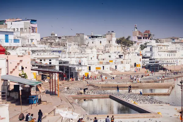 Uitzicht op de stad van pushkar, rajasthan, india. — Stockfoto