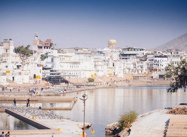 Pohled na město Pushkar, rajasthan, Indie. — Stock fotografie