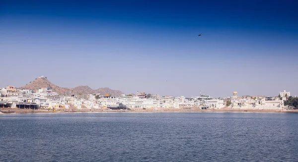 Blick auf die Stadt Pushkar, Rajasthan, Indien. — Stockfoto