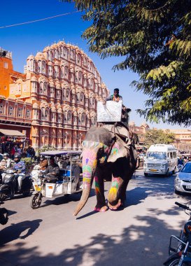 Jaipur, Hindistan - Jan 17: Hawa Mahal veya yer rüzgarlar veya esinti J