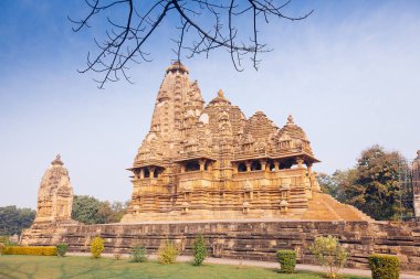 Khajuraho Hindu ve Jain tapınaklar. Madhya Pradesh, Hindistan.