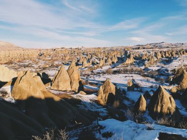 Kış sezonu, Cappadocia nationa Vadisi'nin nefes kesen manzarası