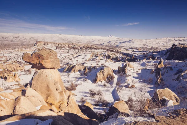 Chimeneas de hadas en Capadocia, Turquía — Foto de Stock