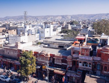 Jaipur, Hindistan - Jan 17: Üst yiew Hawa Mahal veya yer rüzgarlar veya esinti 17 Ocak 2017 meşgul Caddesi'nin Rajasthan, Hindistan