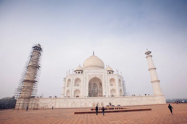Kilátás nyílik a Taj mahal, agra, uttar pradesh, India — Stock Fotó