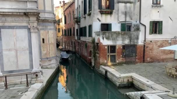 Venecia Italia Enero 2020 Barcos Canal Venecia Italia Viajes Invierno — Vídeo de stock