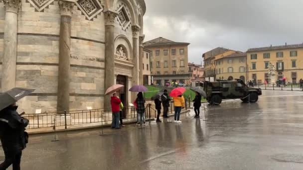 Pisa Ιταλια Ιανουαριου 2020 Γείτονας Πύργος Της Πίζας Δυνατή Βροχή — Αρχείο Βίντεο