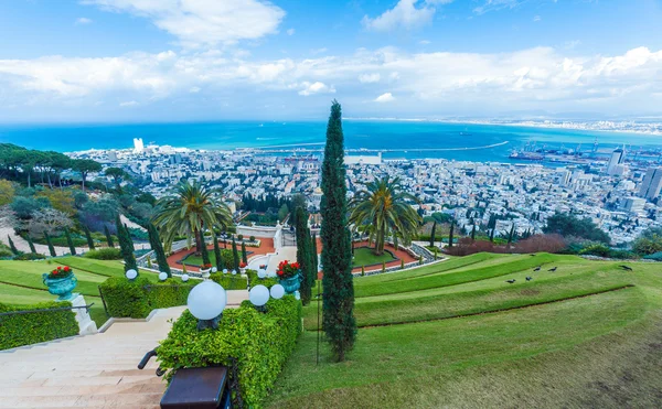 Letecký pohled na Haifa z Bahai zahrady — Stock fotografie