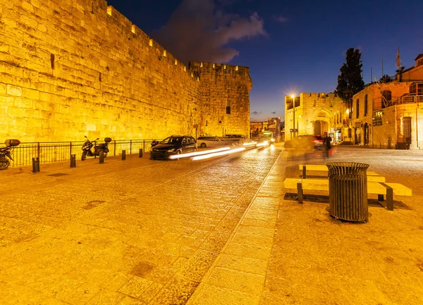 Porta Jaffa da cidade velha à noite, Jerusalém — Fotografia de Stock