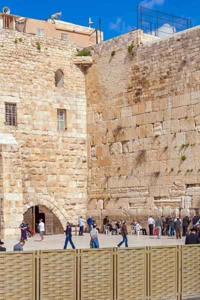 Jerusalem, İsrail - 17 Şubat 2013: İnsanlar Weste dua — Stok fotoğraf
