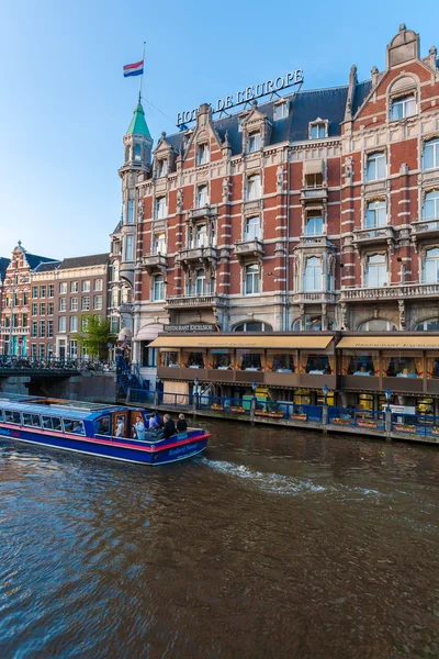 AMSTERDAM, NETHERLANDS - APRIL 3, 2008: Luxury hotel Europe and — Stock Photo, Image