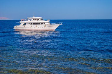 Güzel beyaz yat Kızıldeniz, Sharm el Sheikh, Mısır