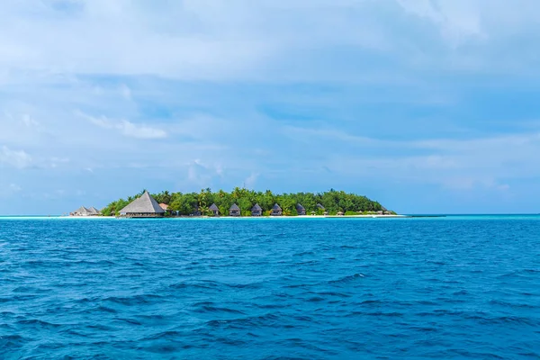 Island Beach Resort, Maldivler ile