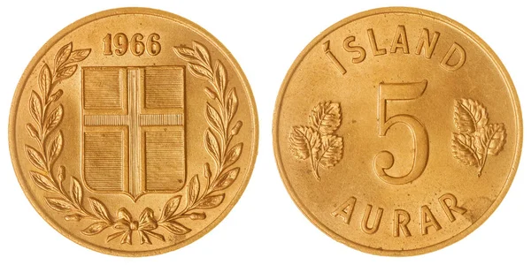 5 aurar 1966 munt geïsoleerd op een witte achtergrond, IJsland — Stockfoto
