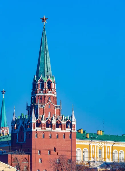 Οι πύργοι του Κρεμλίνου στη Μόσχα, Ρωσία — Φωτογραφία Αρχείου