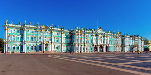 Pałac zimowy dzień, Sankt Petersburg — Zdjęcie stockowe