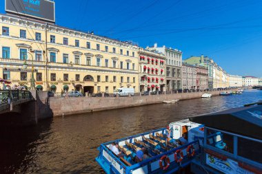Saint Petersburg, Rusya Federasyonu - 26 Temmuz 2014: Bir tur tekne prepar