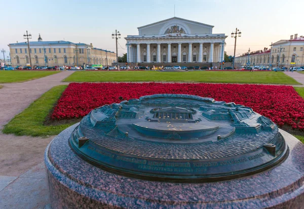 SAINT PETERSBURG, RÚSSIA - JULHO 25, 2014: Escala de Bronze modelo de — Fotografia de Stock