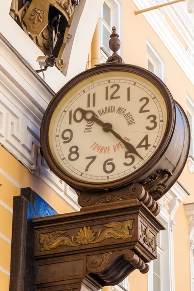 SAINT PETERSBURG, RÚSSIA - 26 de julho de 2014: Relógio de referência do — Fotografia de Stock