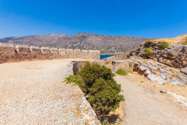 Ostrov Spinalonga s středověké pevnosti, Kréta — Stock fotografie