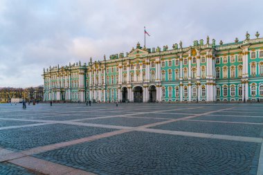 Kış Sarayı'nda gün, Saint Petersburg