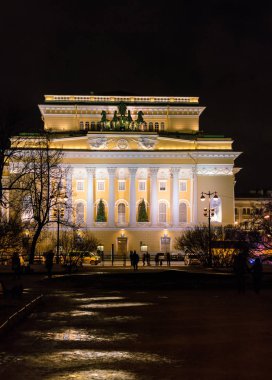 Alexandrinsky Tiyatrosu ya da gece, Saint Petersburg