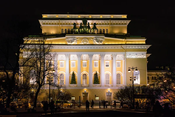 Александринский театр или ночью, Санкт-Петербург — стоковое фото