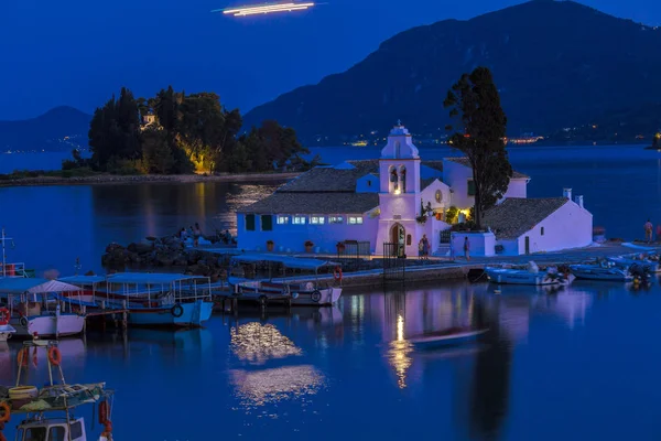 Vlacherna 修道院、ケルキラ島の夕景 — ストック写真