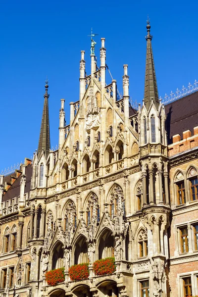 Nowy Ratusz (Neues Rathaus) na Marienplatz w Monachium — Zdjęcie stockowe