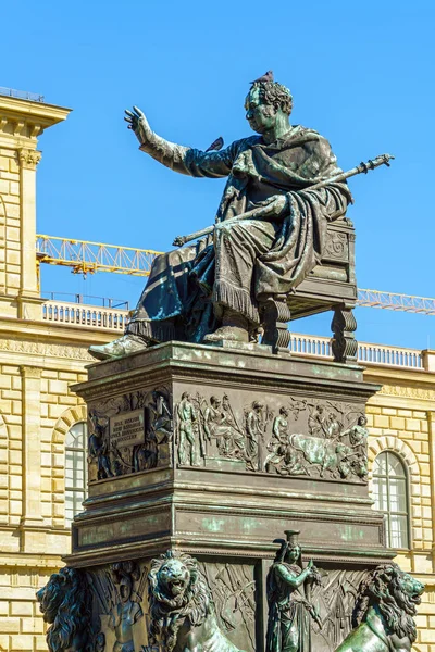 Statyn av kung Maximilian Joseph (1835), Munich city, Bayern, G — Stockfoto