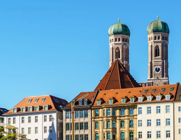 Katedralen i vår kära Lady, The Frauenkirche i Munich city, Ger — Stockfoto