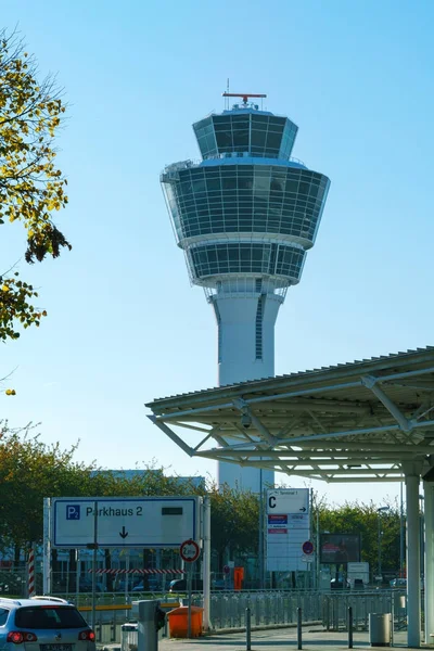 Torre de control de tráfico —  Fotos de Stock