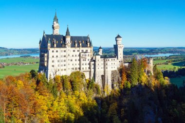 Bavyera, Almanya - 15 Ekim 2017: Neuschwanstein Şatosu ve 