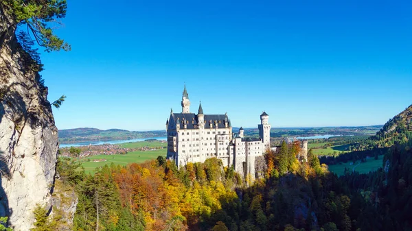 Bavière, Allemagne - 15 octobre 2017 : Château de Neuschwanstein et — Photo
