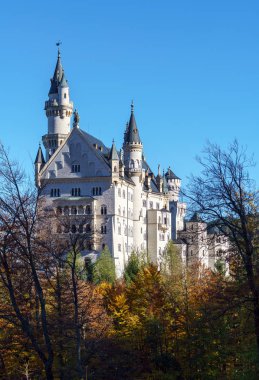 Bavyera, Almanya - 15 Ekim 2017: Neuschwanstein Şatosu ve 