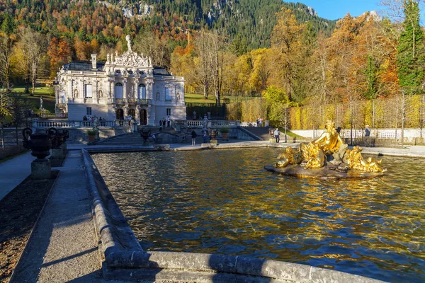 Bavaria, Germany - October 15, 2017:  Linderhof Palace (1863-188 — Stock Photo, Image