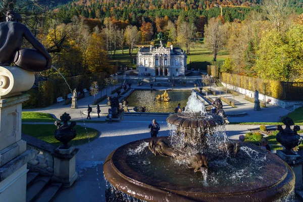 Bawaria, Niemcy - 15 października 2017: Pałac Linderhof (1863-188 — Zdjęcie stockowe