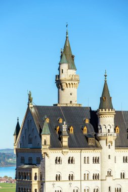 Bavyera, Almanya - 15 Ekim 2017: Neuschwanstein Şatosu ve 