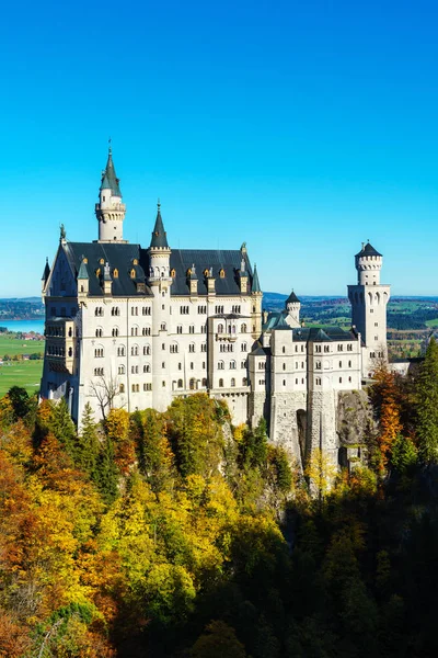 Bavière, Allemagne - 15 octobre 2017 : Château de Neuschwanstein et — Photo