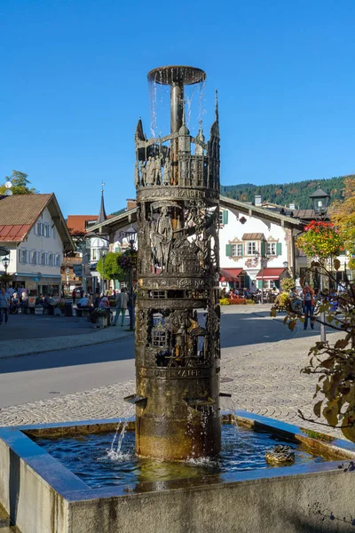 Obberamergau, Niemcy - 15 października 2017: Tradycyjne domy z — Zdjęcie stockowe